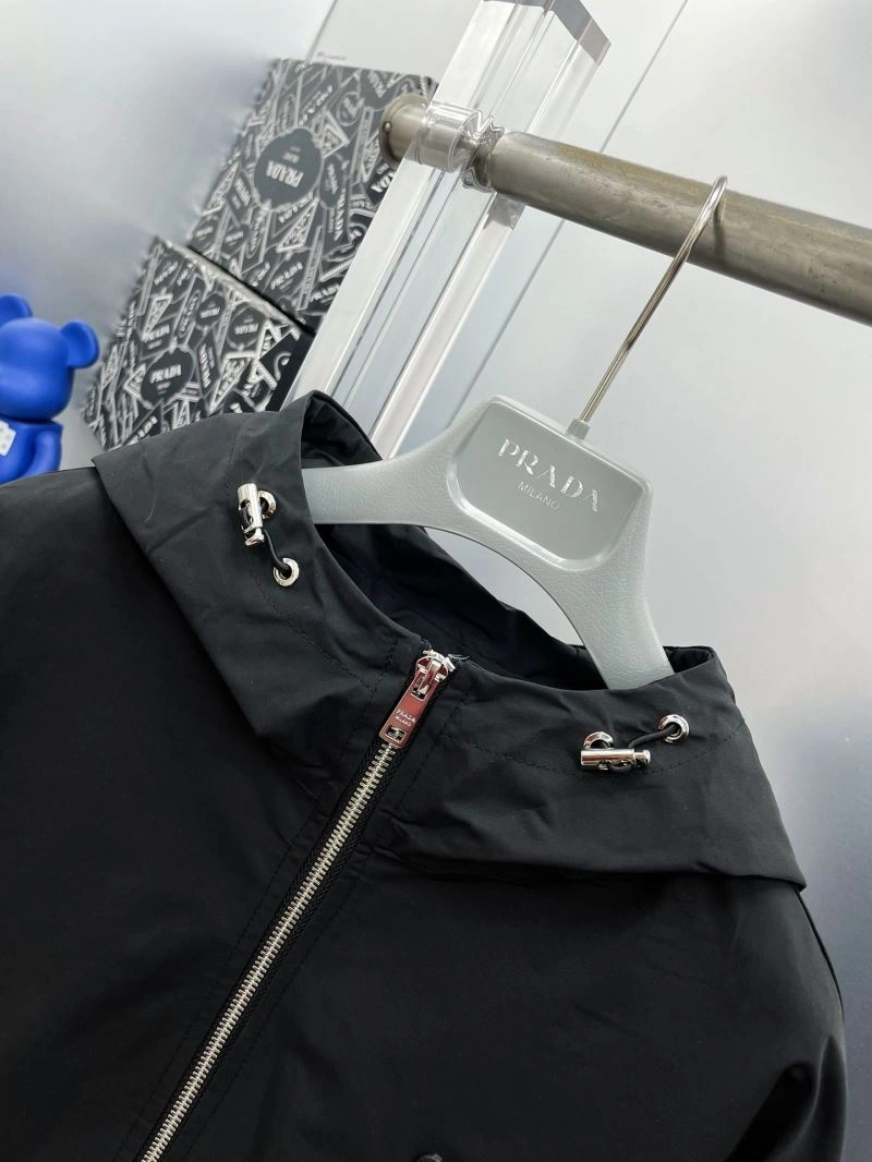 Snug Prada Outwear 170987