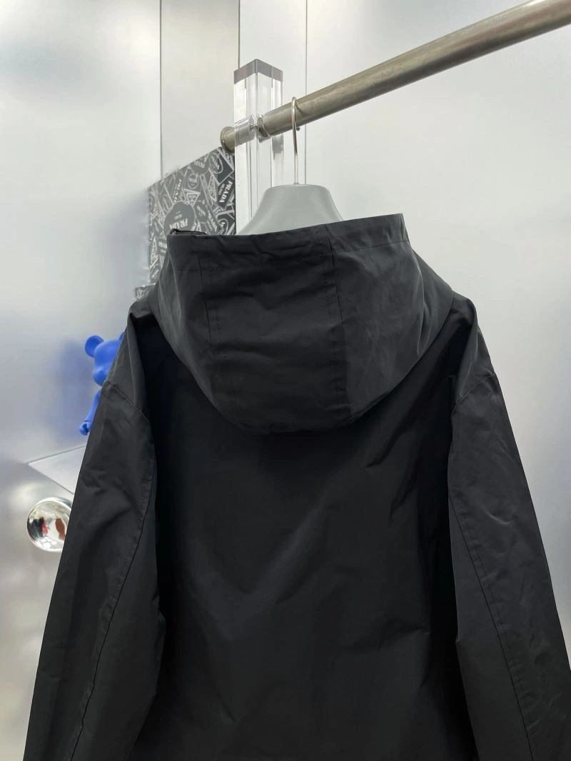 Snug Prada Outwear 170987