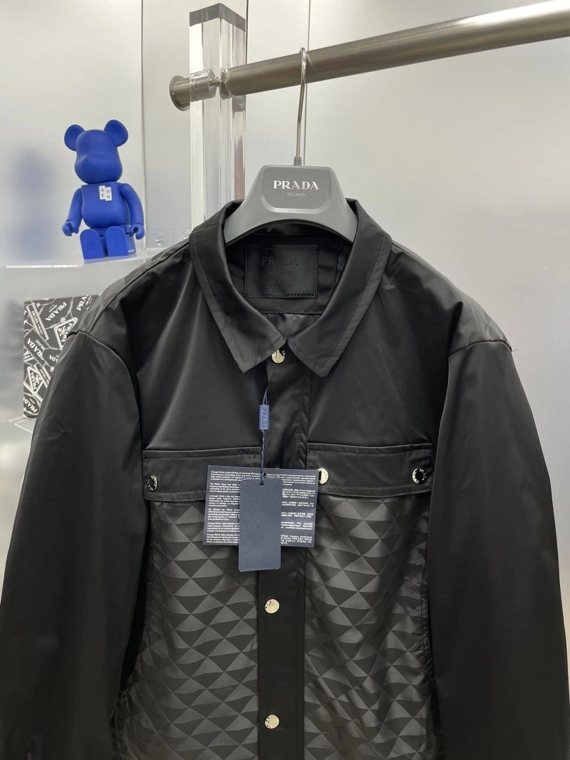 Lightweight Prada Outwear 170909