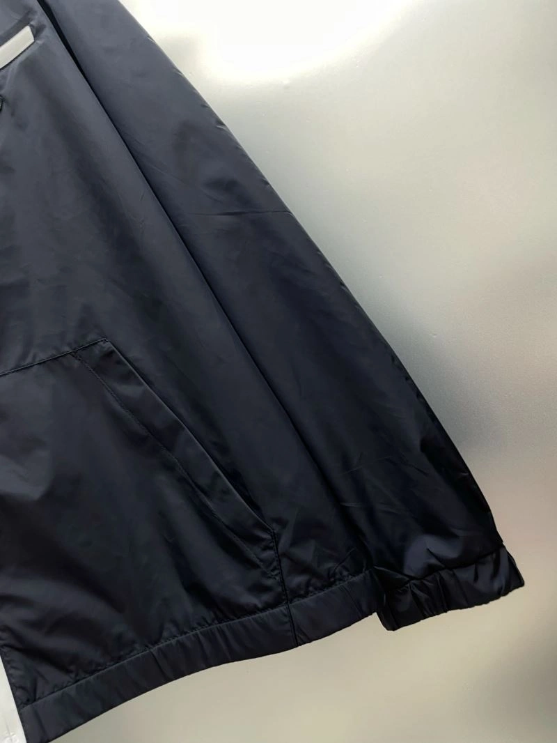 Flexible Prada Outwear 170950