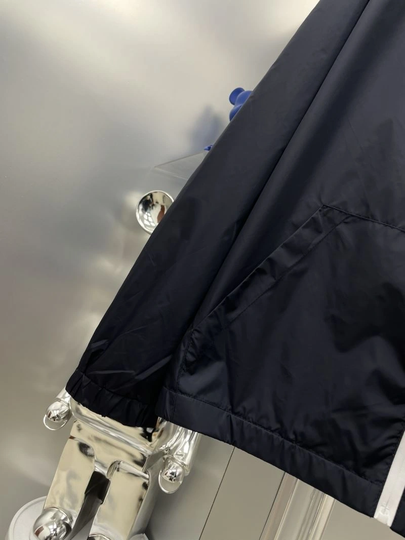 Flexible Prada Outwear 170950