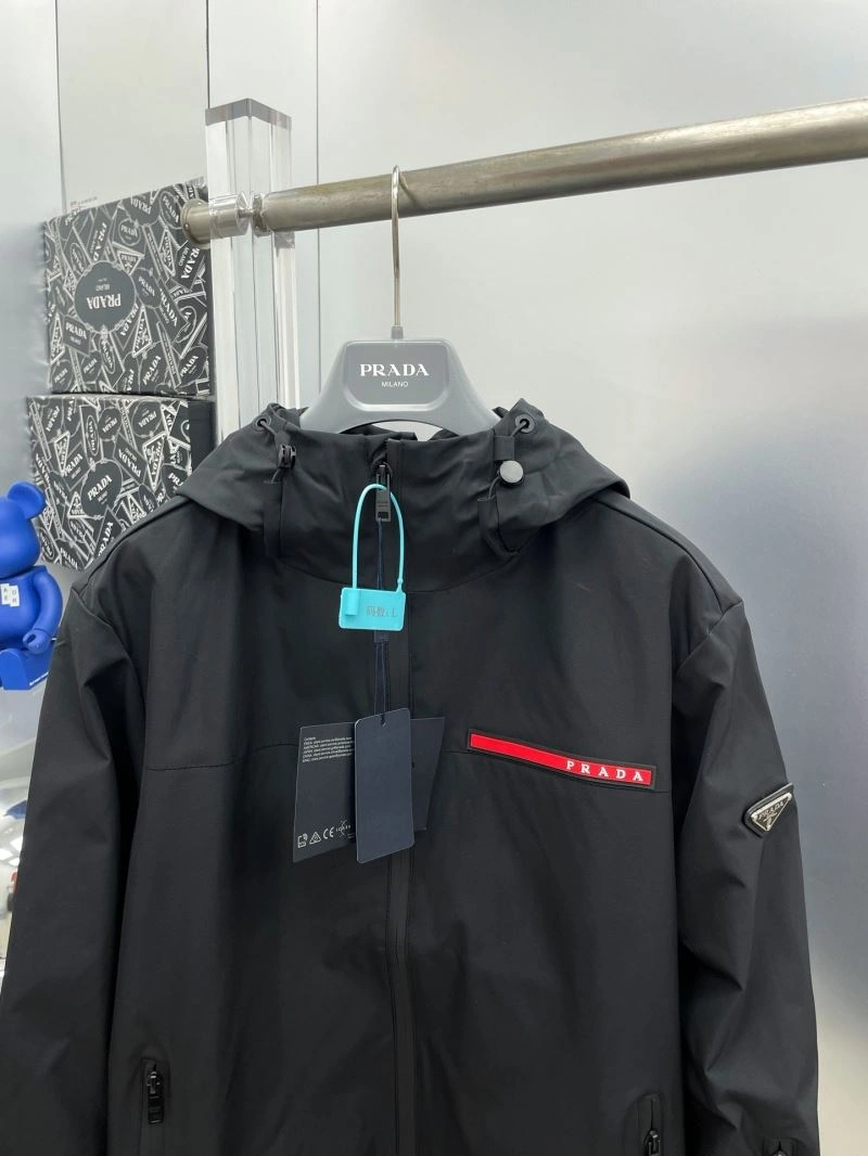 WaterResistant Prada Outwear 170945