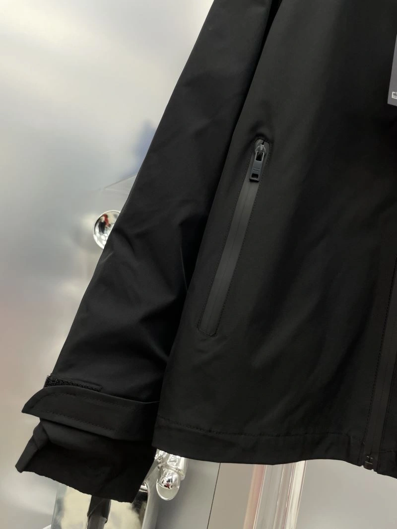 WaterResistant Prada Outwear 170945