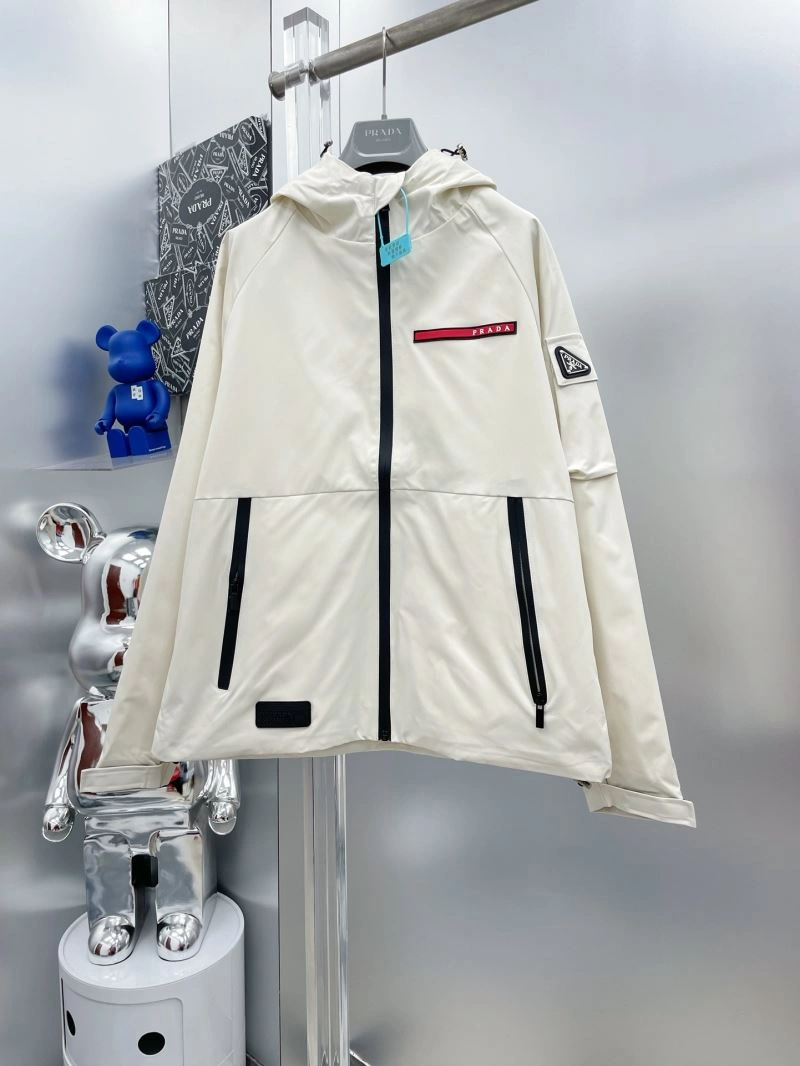 Comfortable Prada Outwear 170866