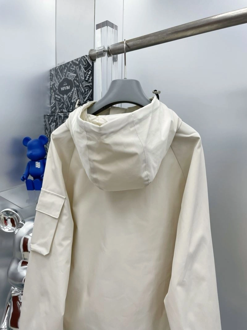 Comfortable Prada Outwear 170866