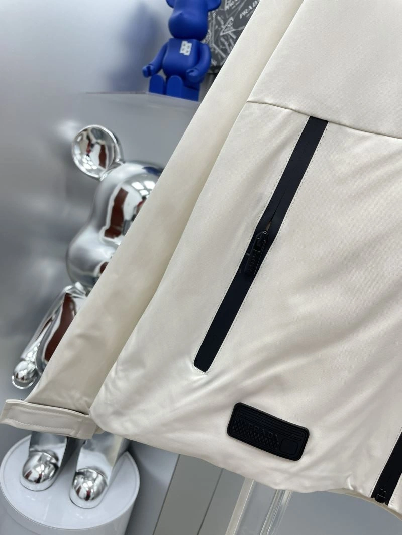 Comfortable Prada Outwear 170866