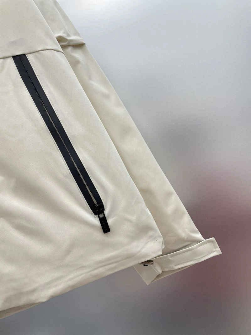 Comfortable Prada Outwear 170866
