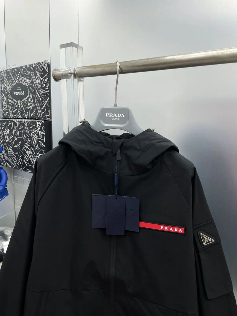 Unique Prada Outwear 170867