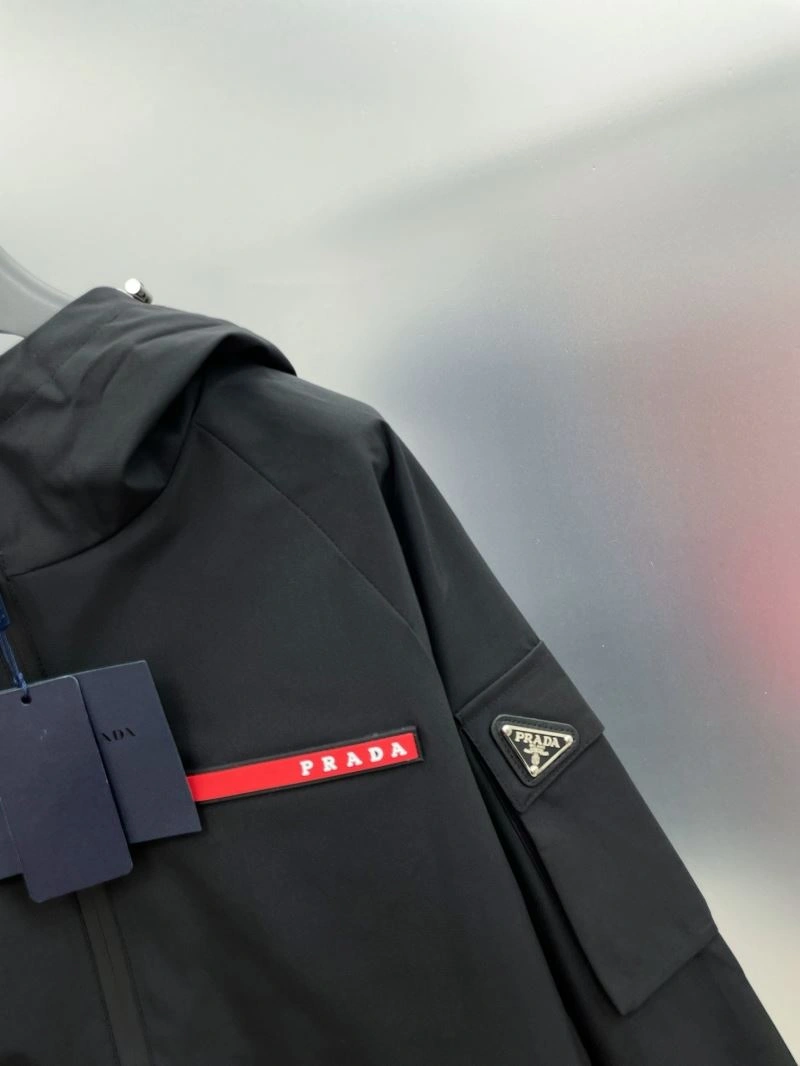 Unique Prada Outwear 170867