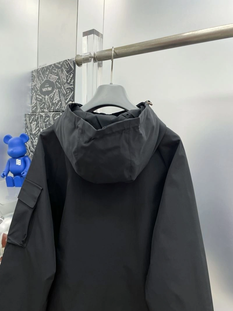 Unique Prada Outwear 170867