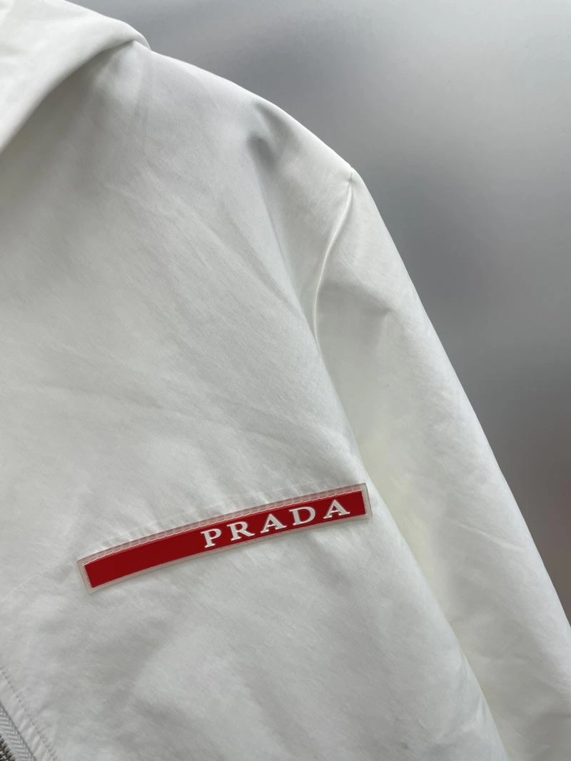 Durable Prada Outwear 170865