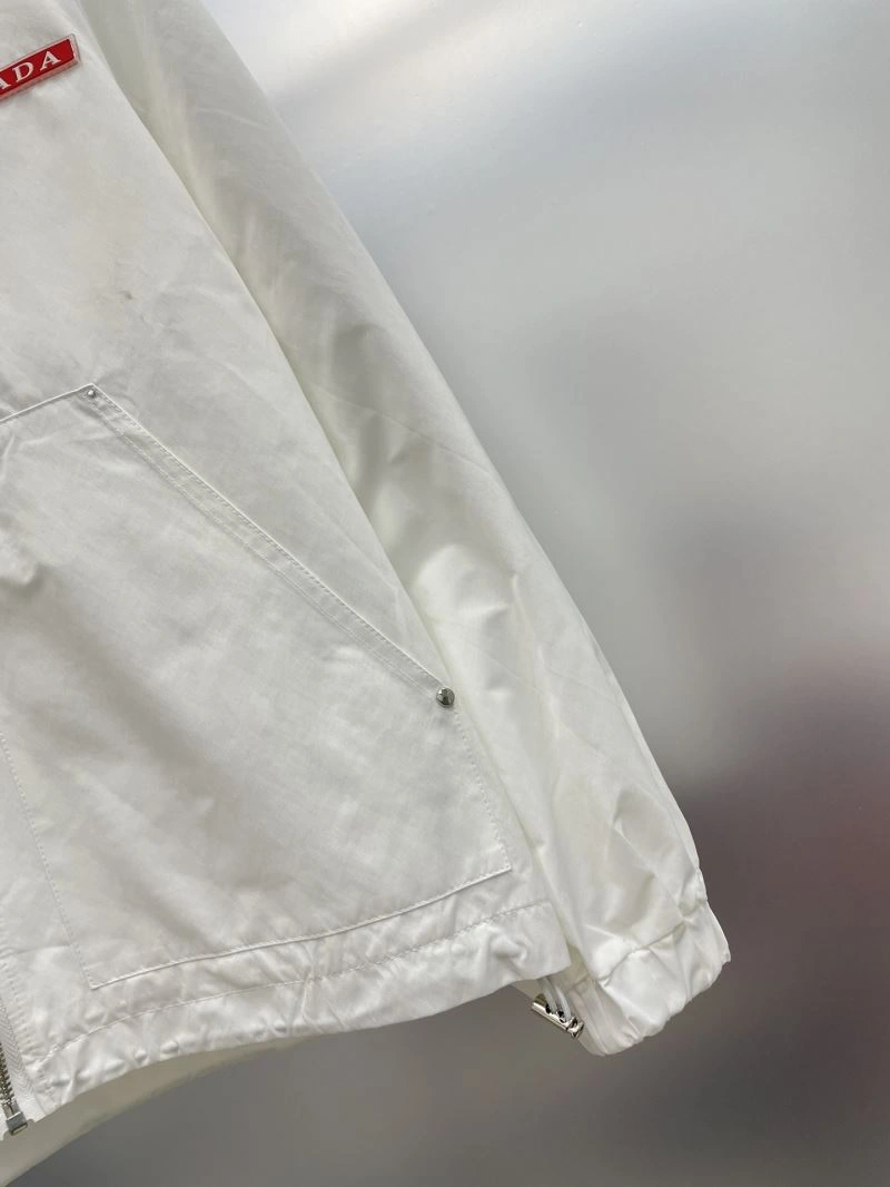 Durable Prada Outwear 170865