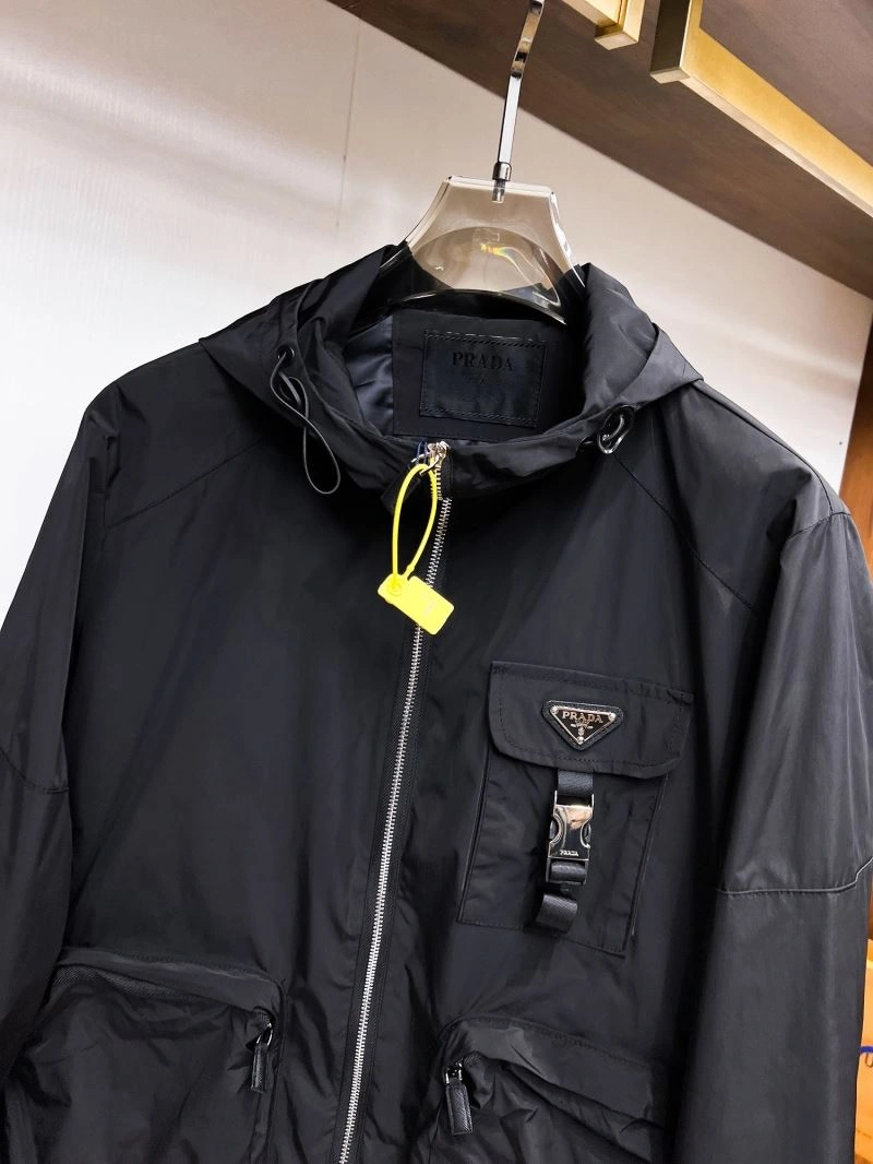 Prada Outwear Effortless 170373
