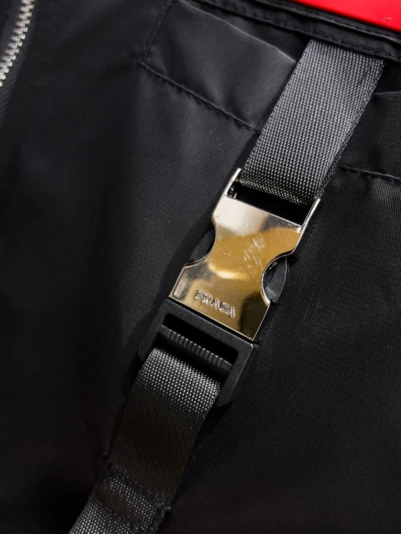 Durable Prada Outwear 170372
