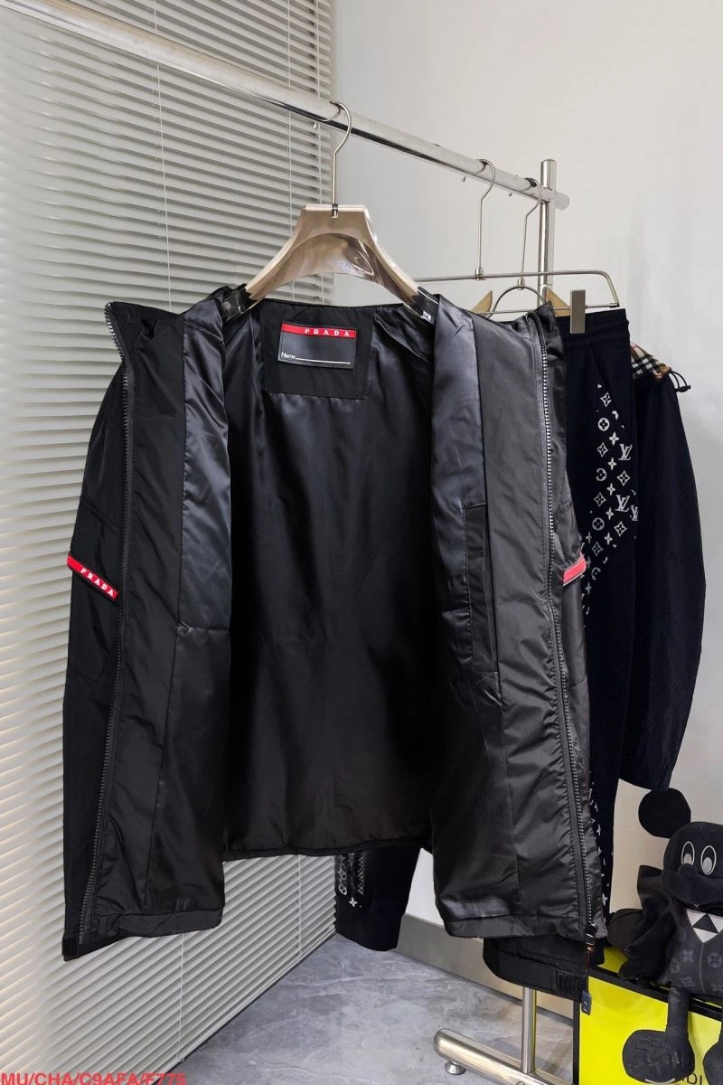 Lightweight Prada Outwear 170347