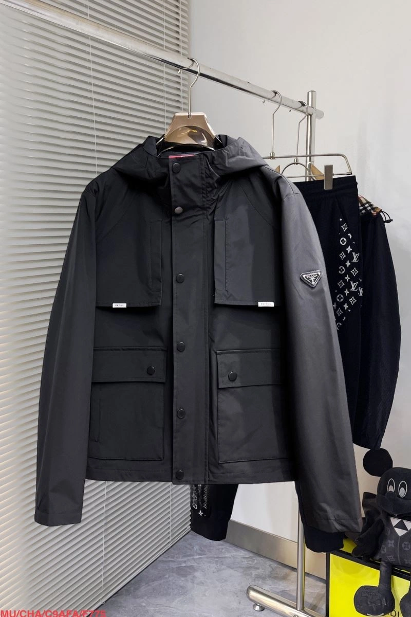 Lightweight Prada Outwear 170350