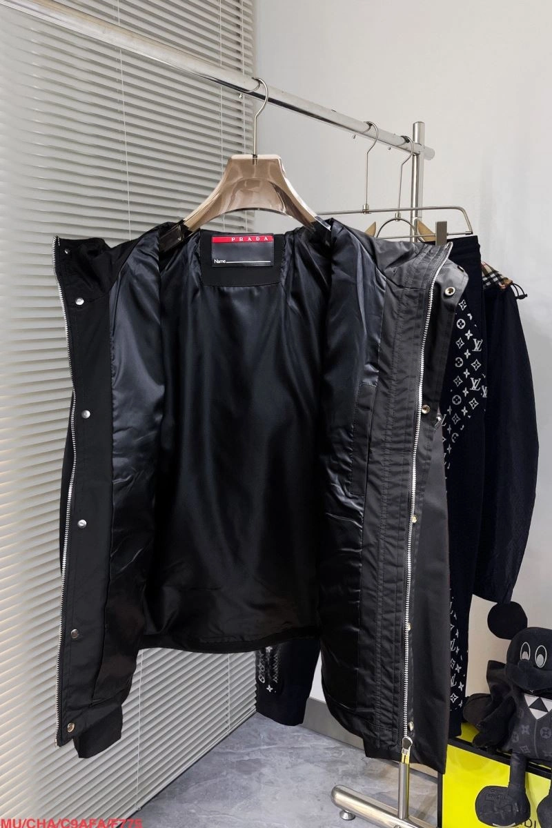 Lightweight Prada Outwear 170350