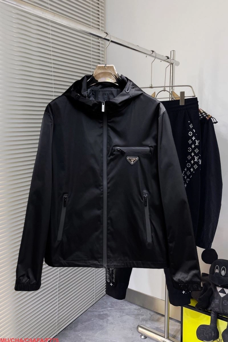 Prada Outwear Sustainable 170336