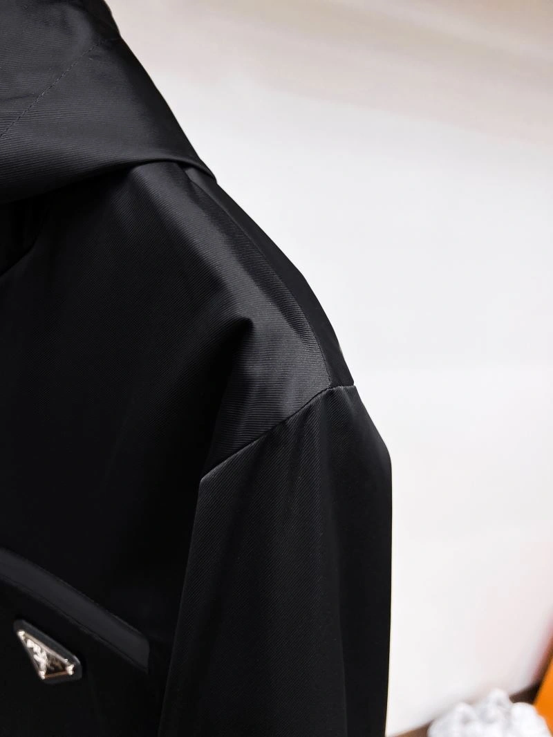 Prada Outwear Sustainable 170336