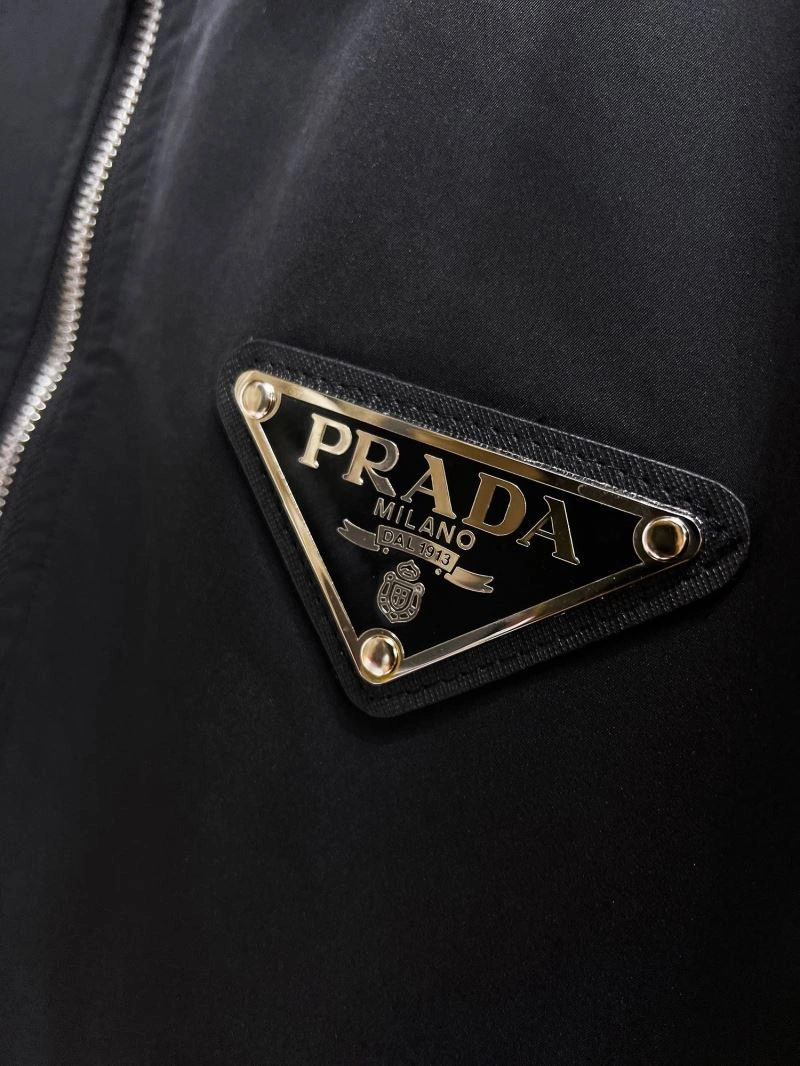 Casual Prada Outwear 170337