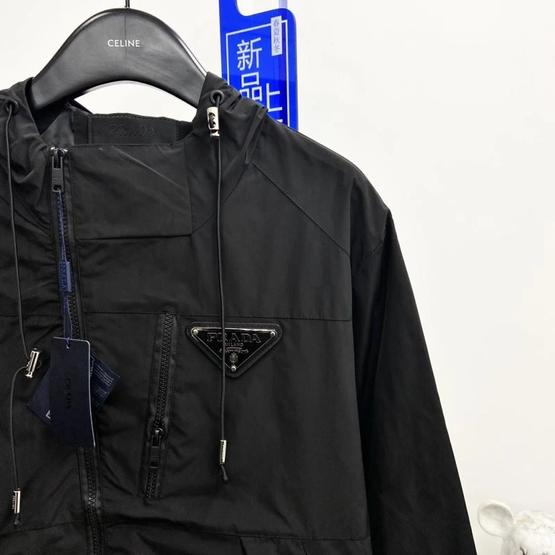Casual Prada Outwear 170370
