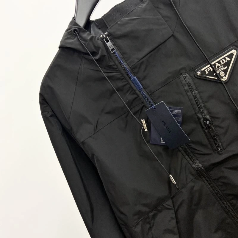 Casual Prada Outwear 170370