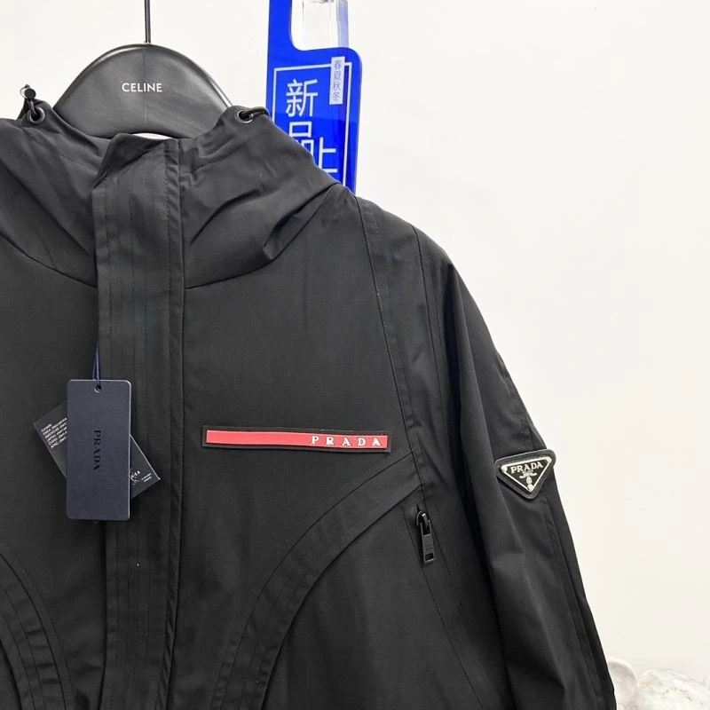 Breathable Prada Outwear 170332