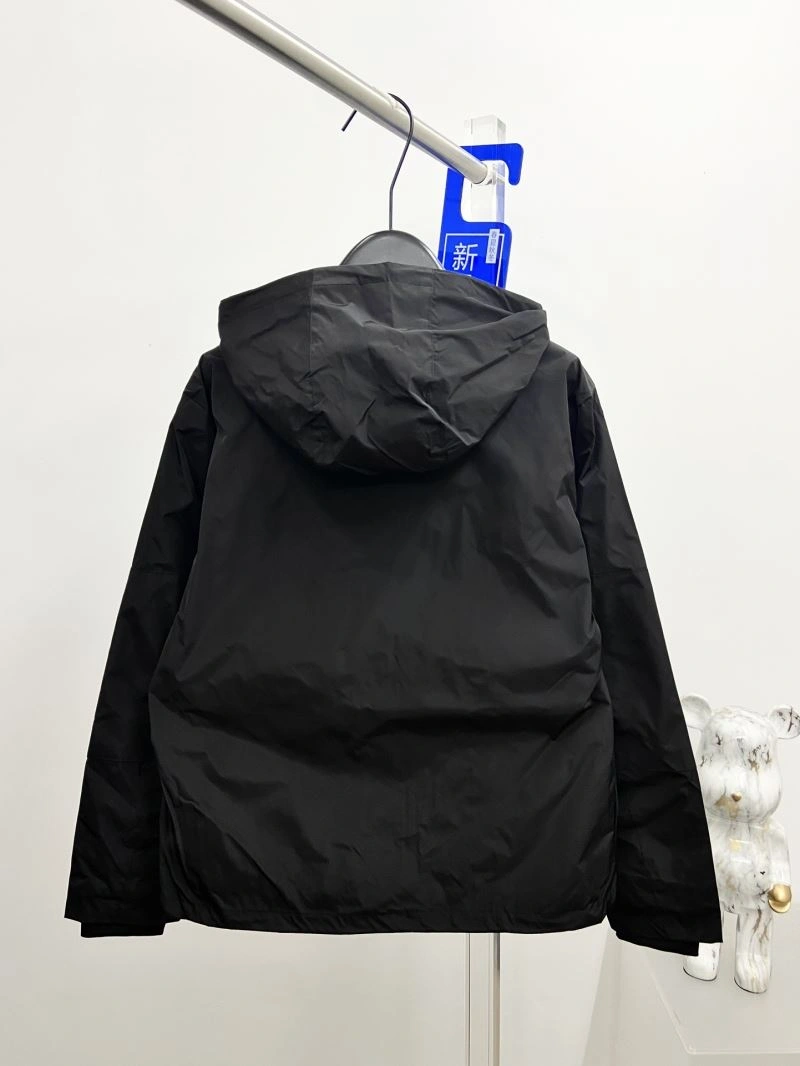 Prada Outwear FashionForward 170318