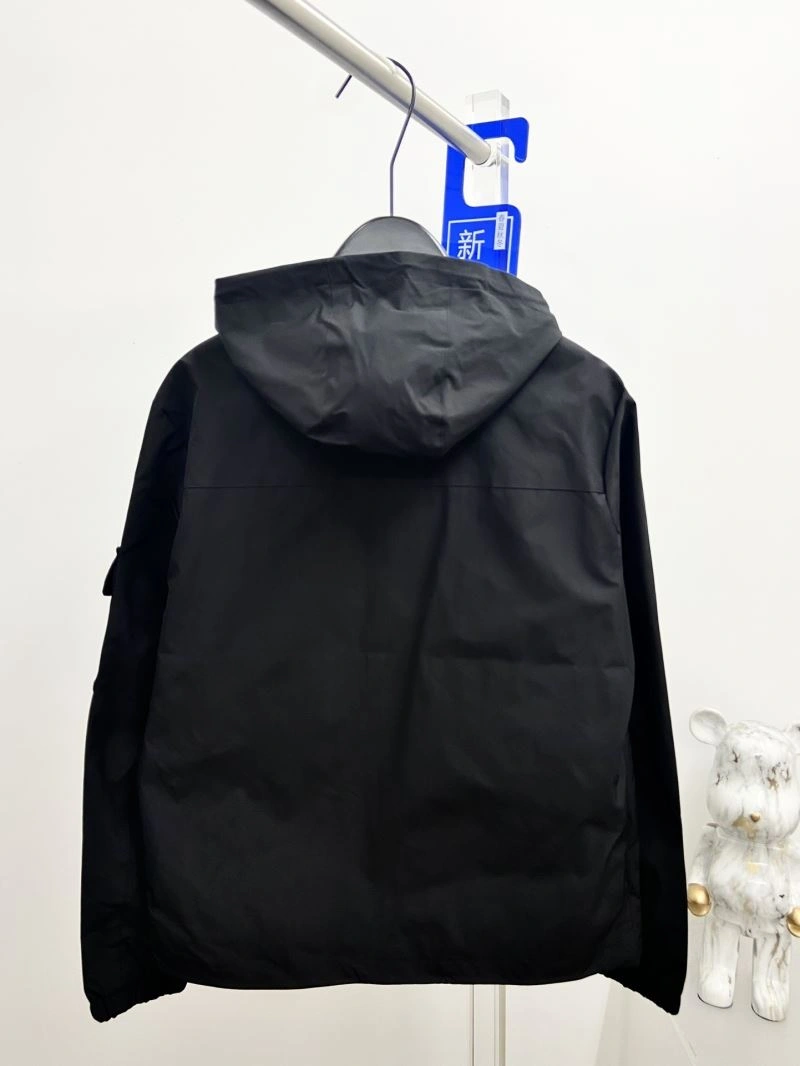 Effortless Prada Outwear 170314