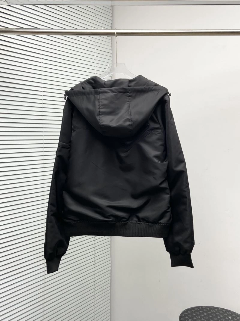 Snug Prada Outwear 170407