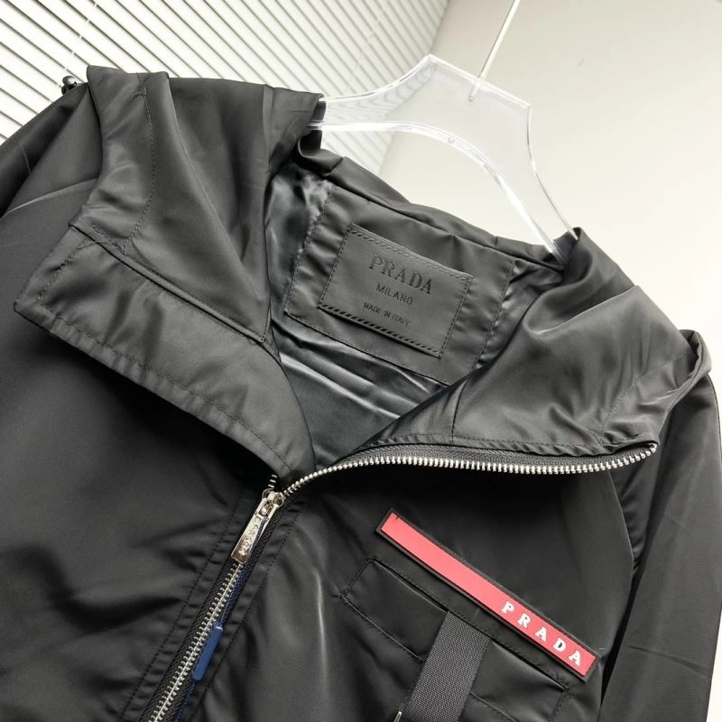 Snug Prada Outwear 170407