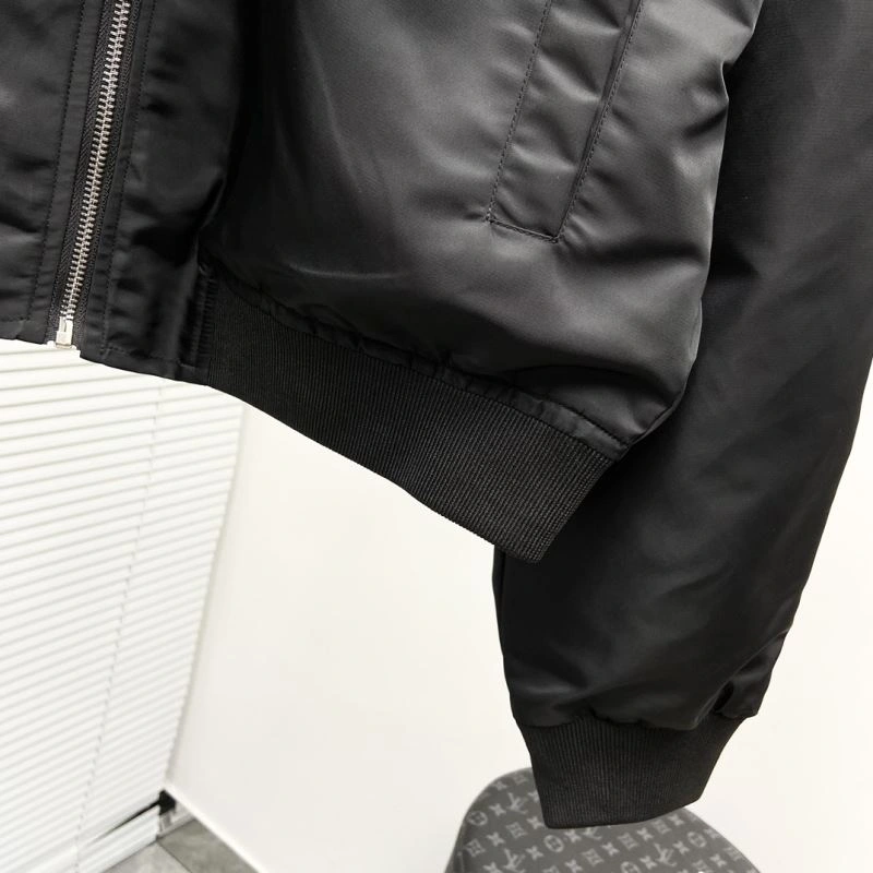 Snug Prada Outwear 170407
