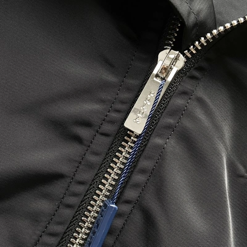Snug Prada Outwear 170407