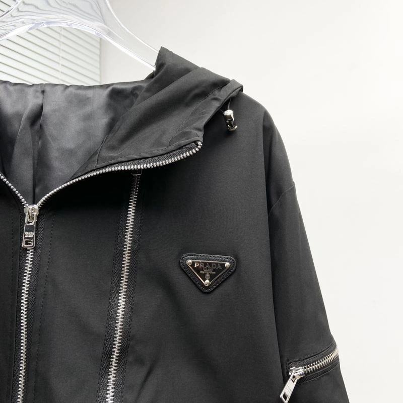 Minimalist Prada Outwear 170297