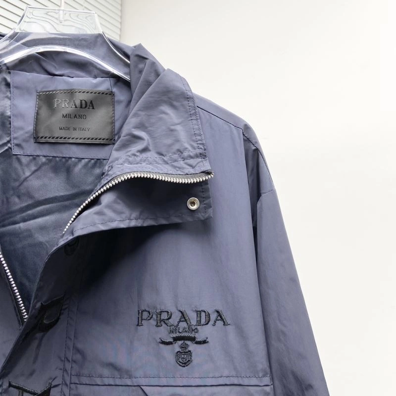 Prada Outwear WellDesigned 170287