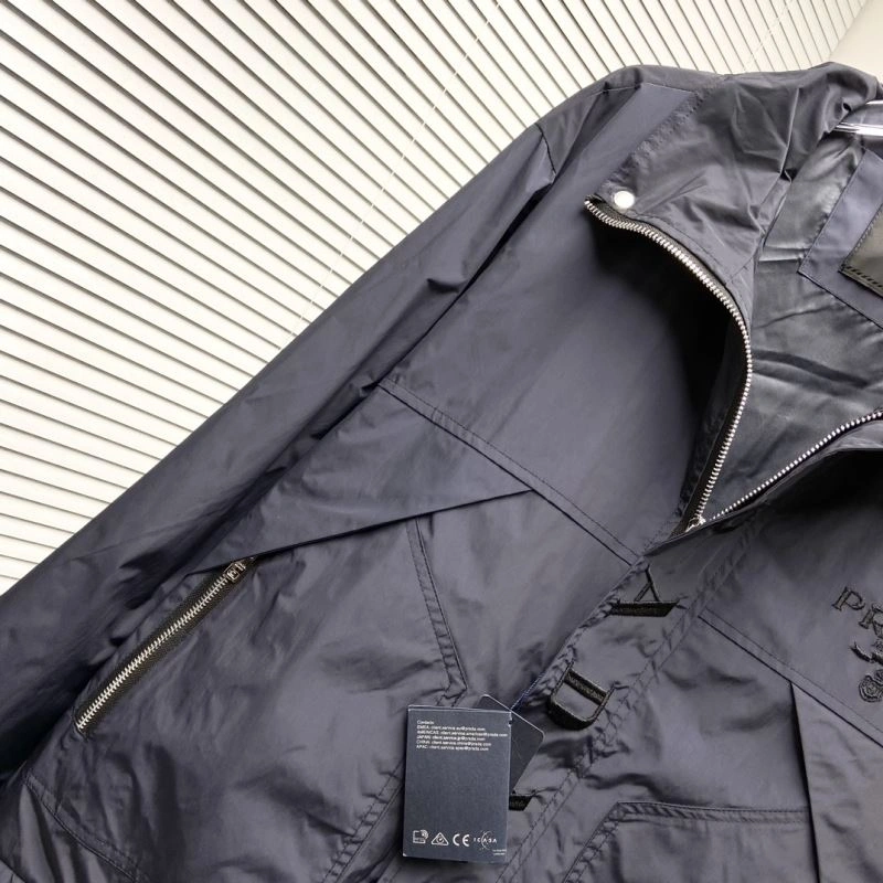 Prada Outwear WellDesigned 170287