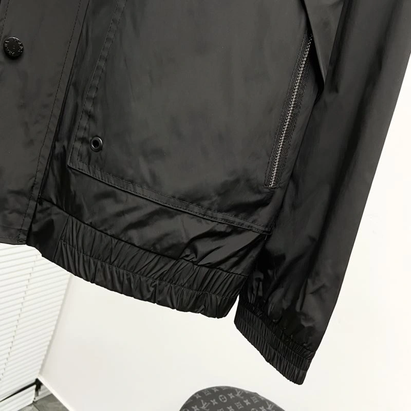 Practical Prada Outwear 170286