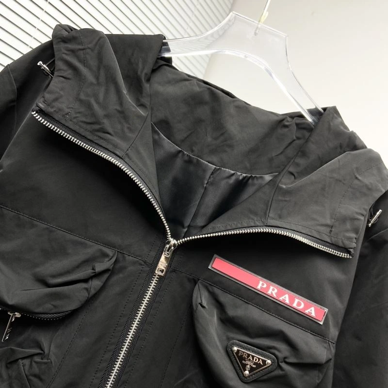 Stylish Prada Outwear 170331