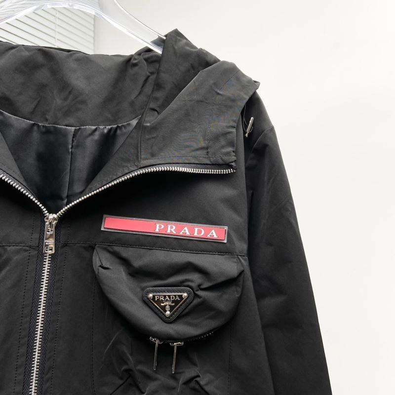 Stylish Prada Outwear 170331