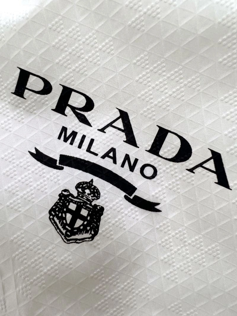 Prada Outwear UrbanStyle 170264