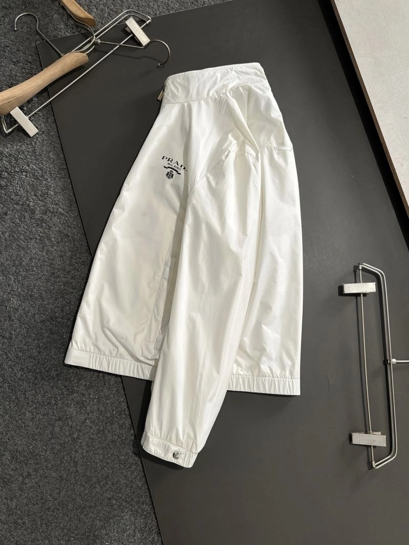 Breathable Prada Outwear 170256
