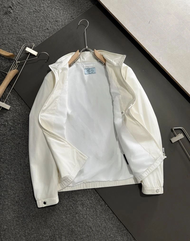 Breathable Prada Outwear 170256