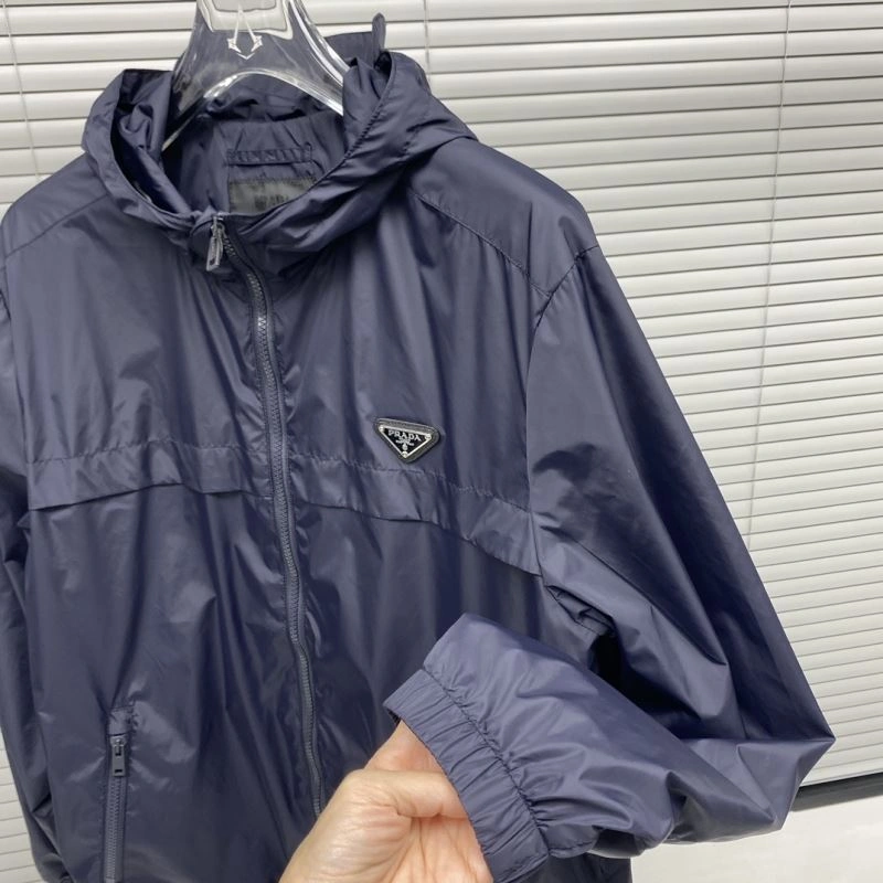 Supportive Prada Outwear 170248
