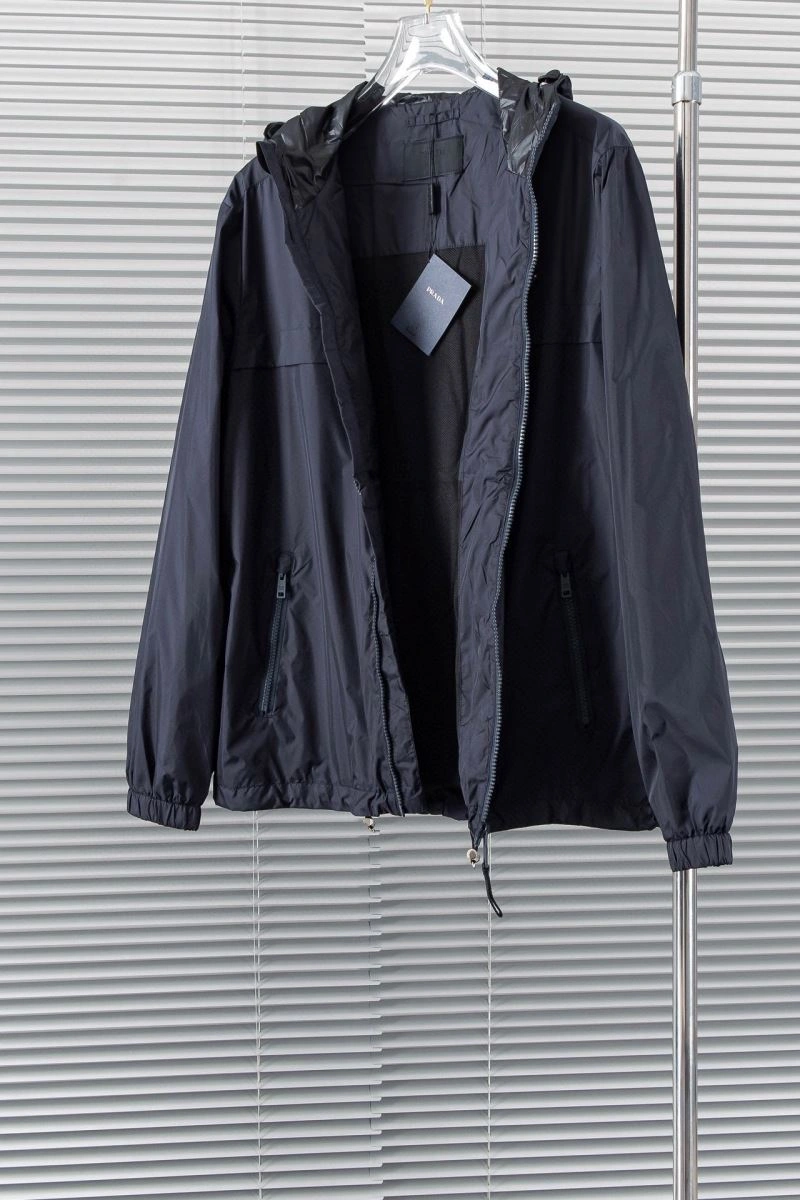 Comfortable Prada Outwear 170253