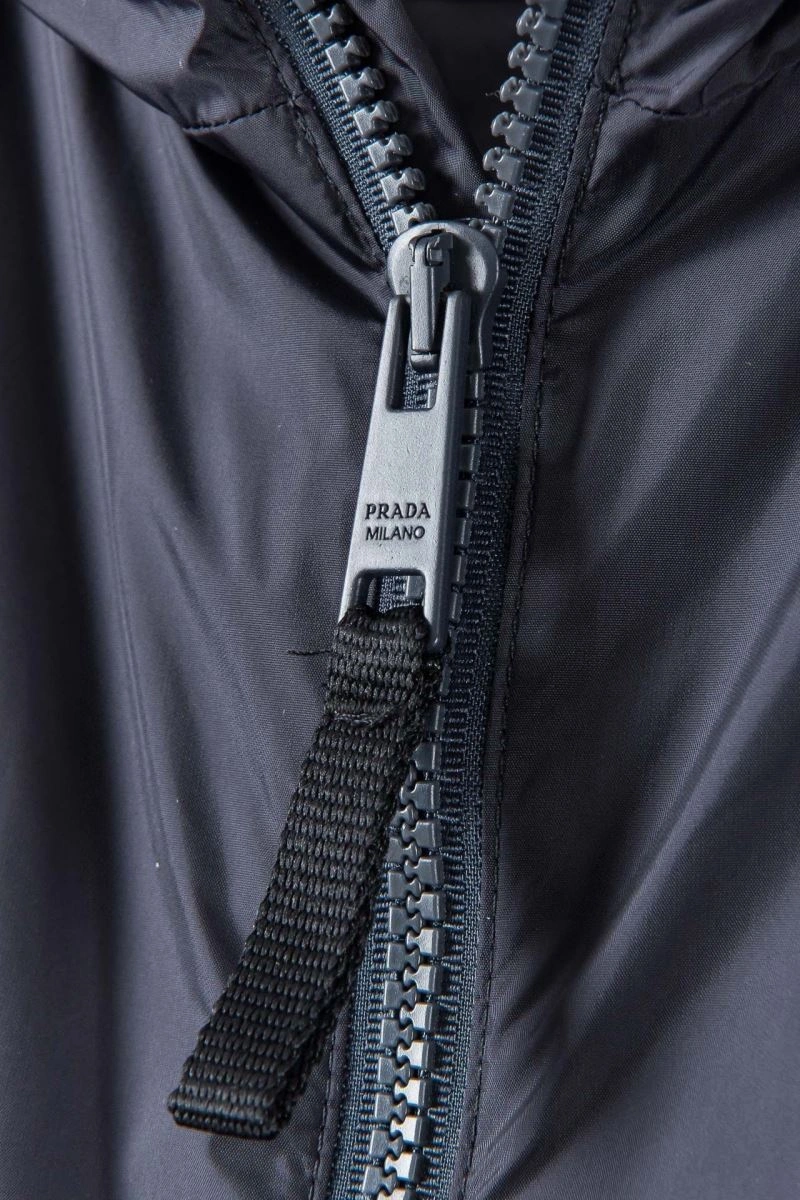 Comfortable Prada Outwear 170253