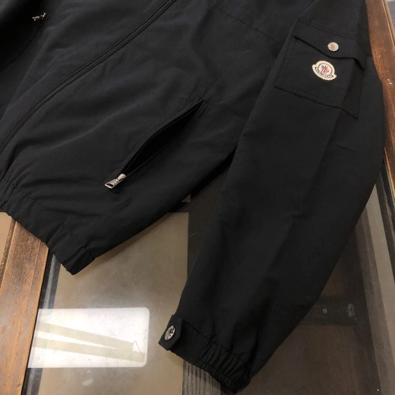 Vibrant Prada Outwear 170231