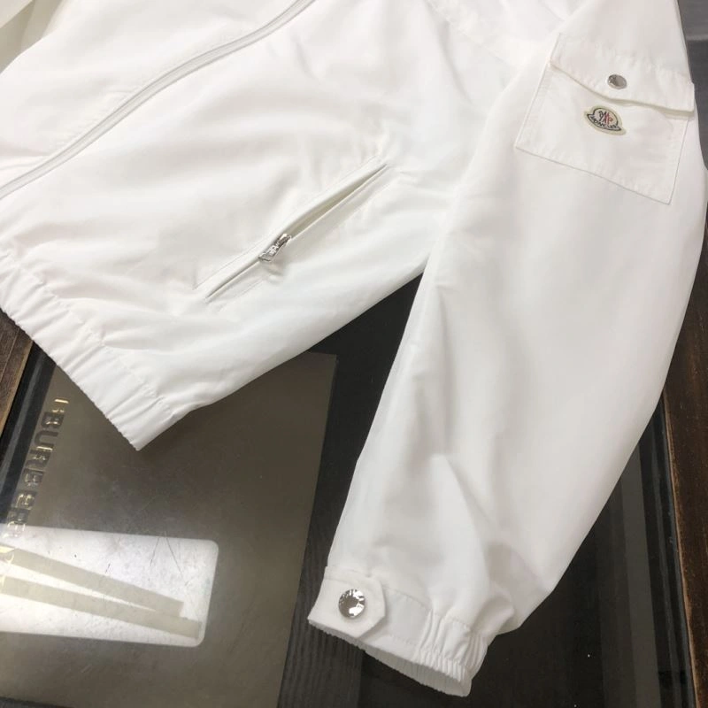 Durable Prada Outwear 170266
