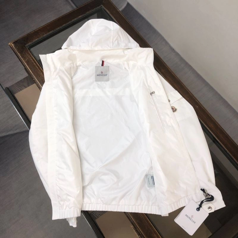 Durable Prada Outwear 170266