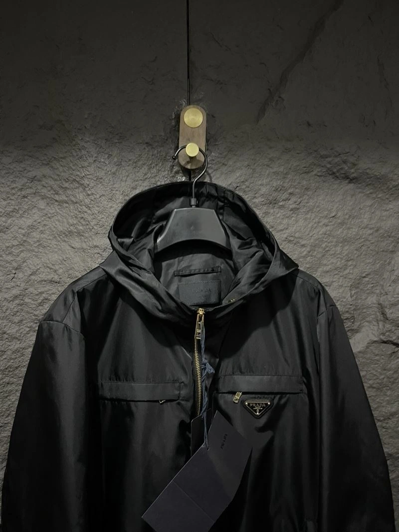 Popular Prada Outwear 170229