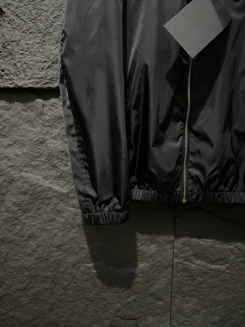 Popular Prada Outwear 170229